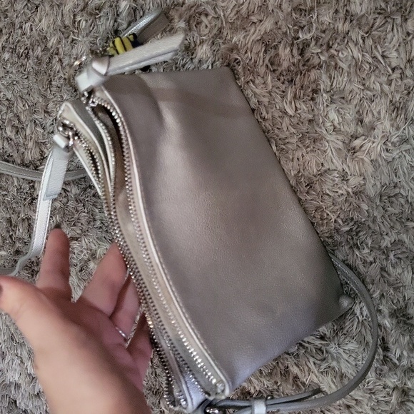 Old Navy Cross Body Bag - Picture 7 of 9